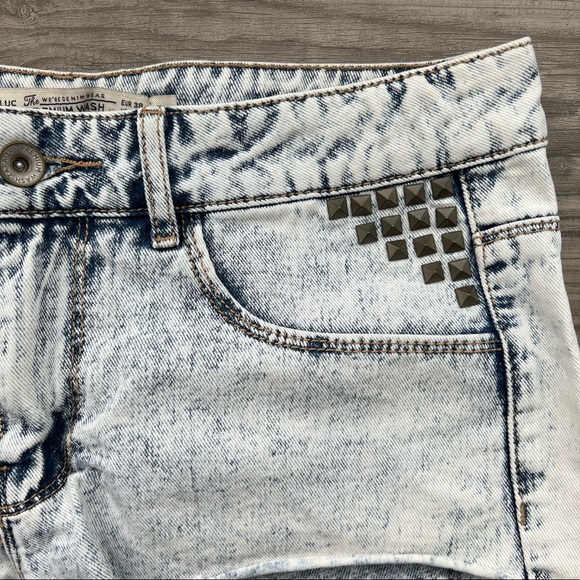 ZARA Micro Denim Jean Shorts - Picture 2 of 4